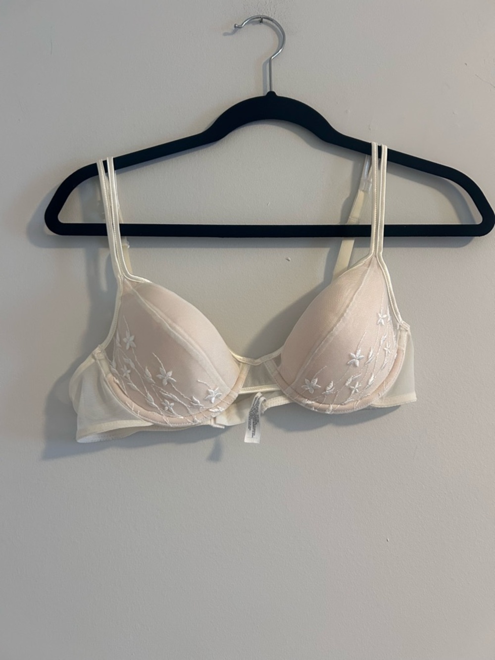 Jaclyn Smith Cream Embroidered Lace Padded Bra